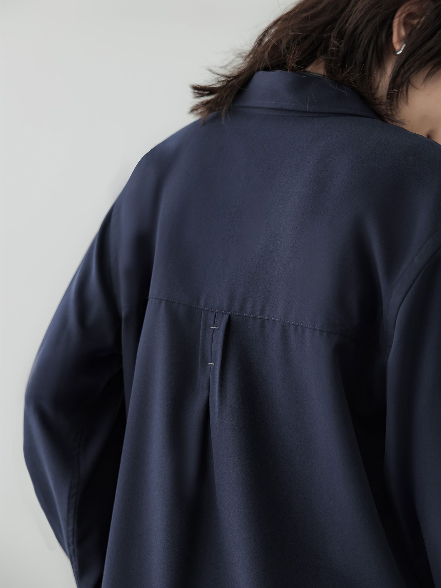 バックステッチレギュラーシャツ