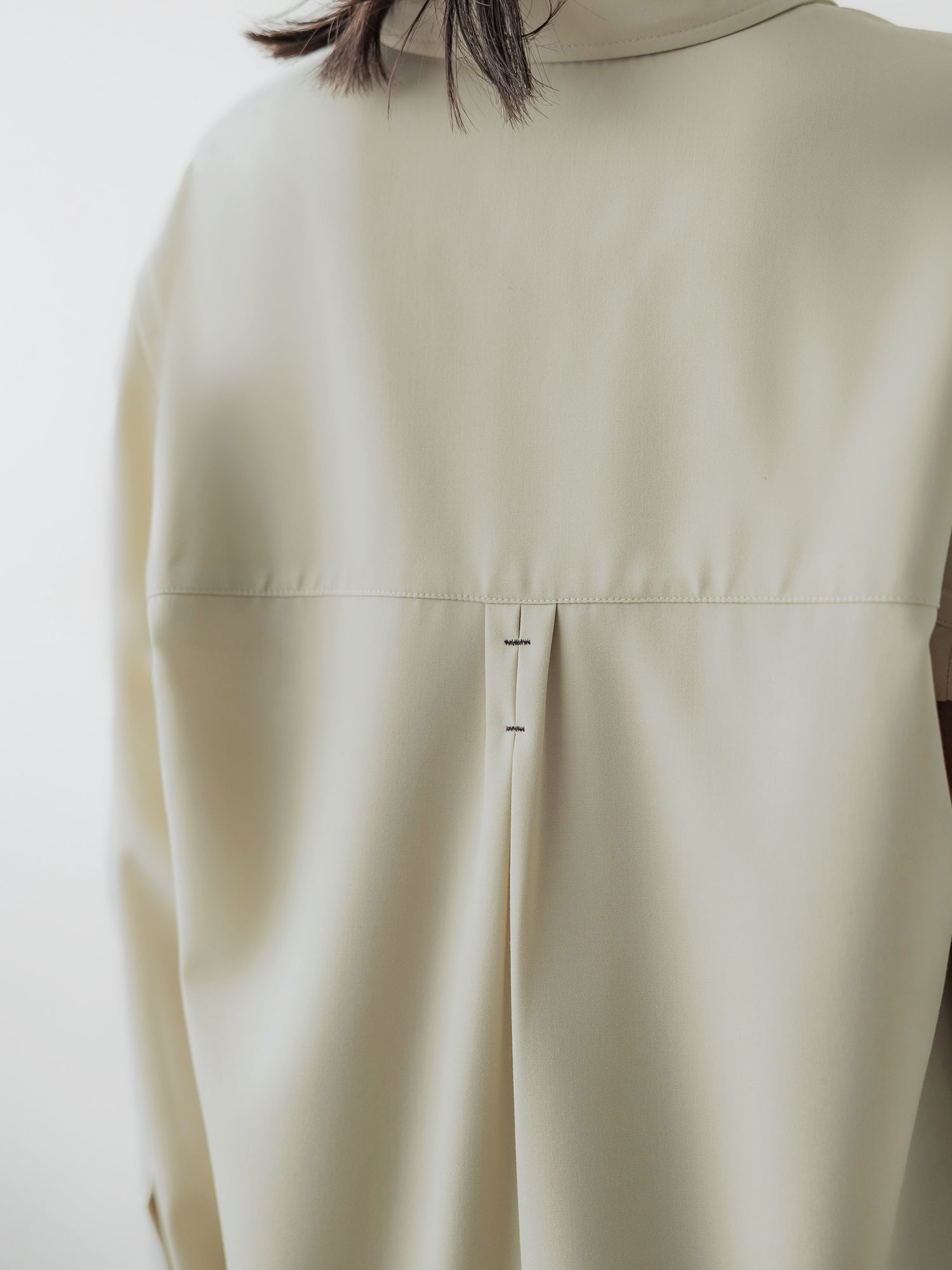 バックステッチレギュラーシャツ