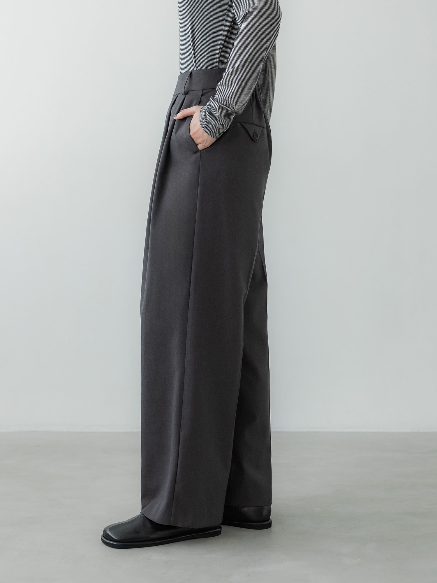 アシンメトリーツータックパンツ