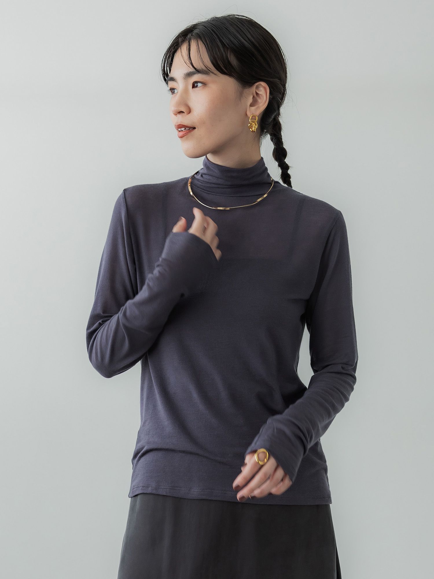 シルクブレンドハイネックトップス