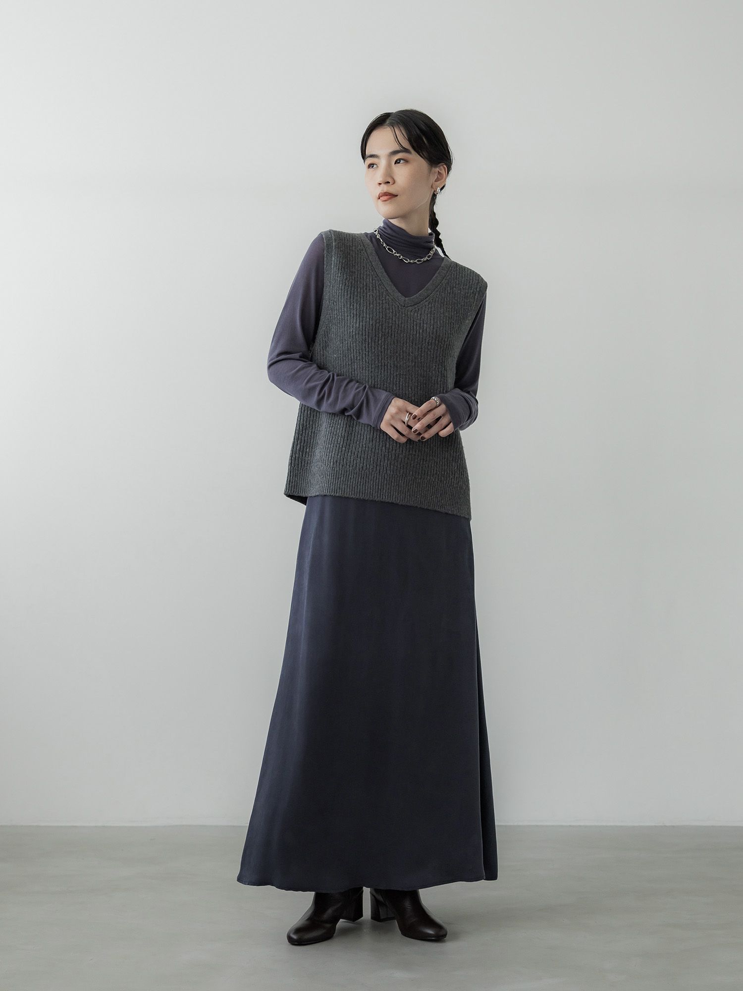 シルクブレンドハイネックトップス