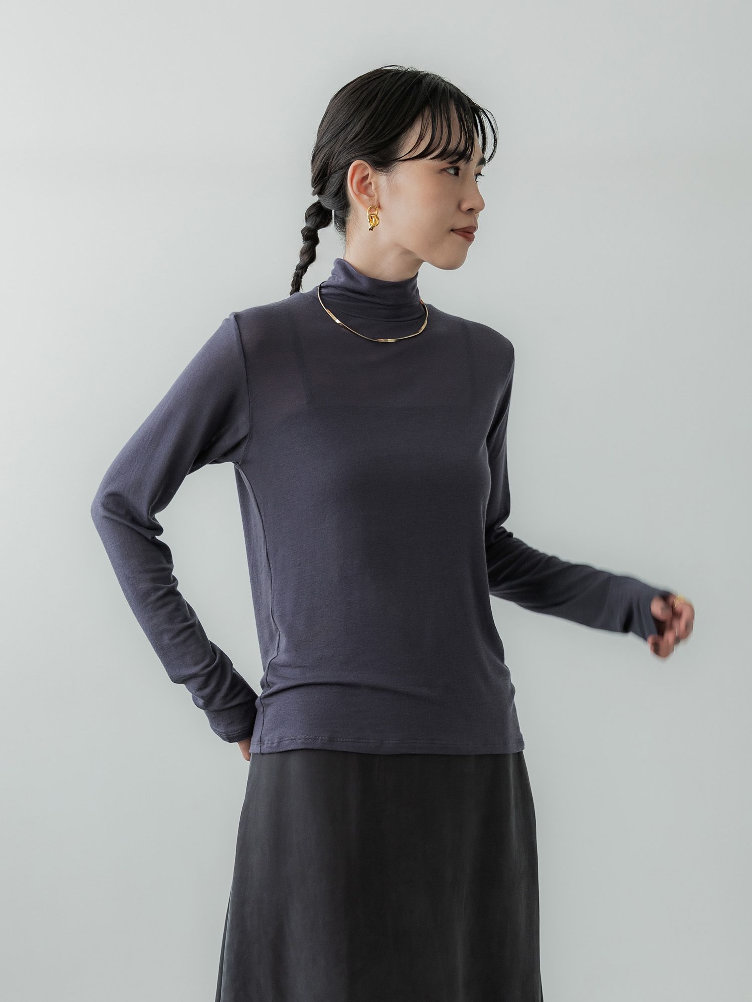 シルクブレンドハイネックトップス