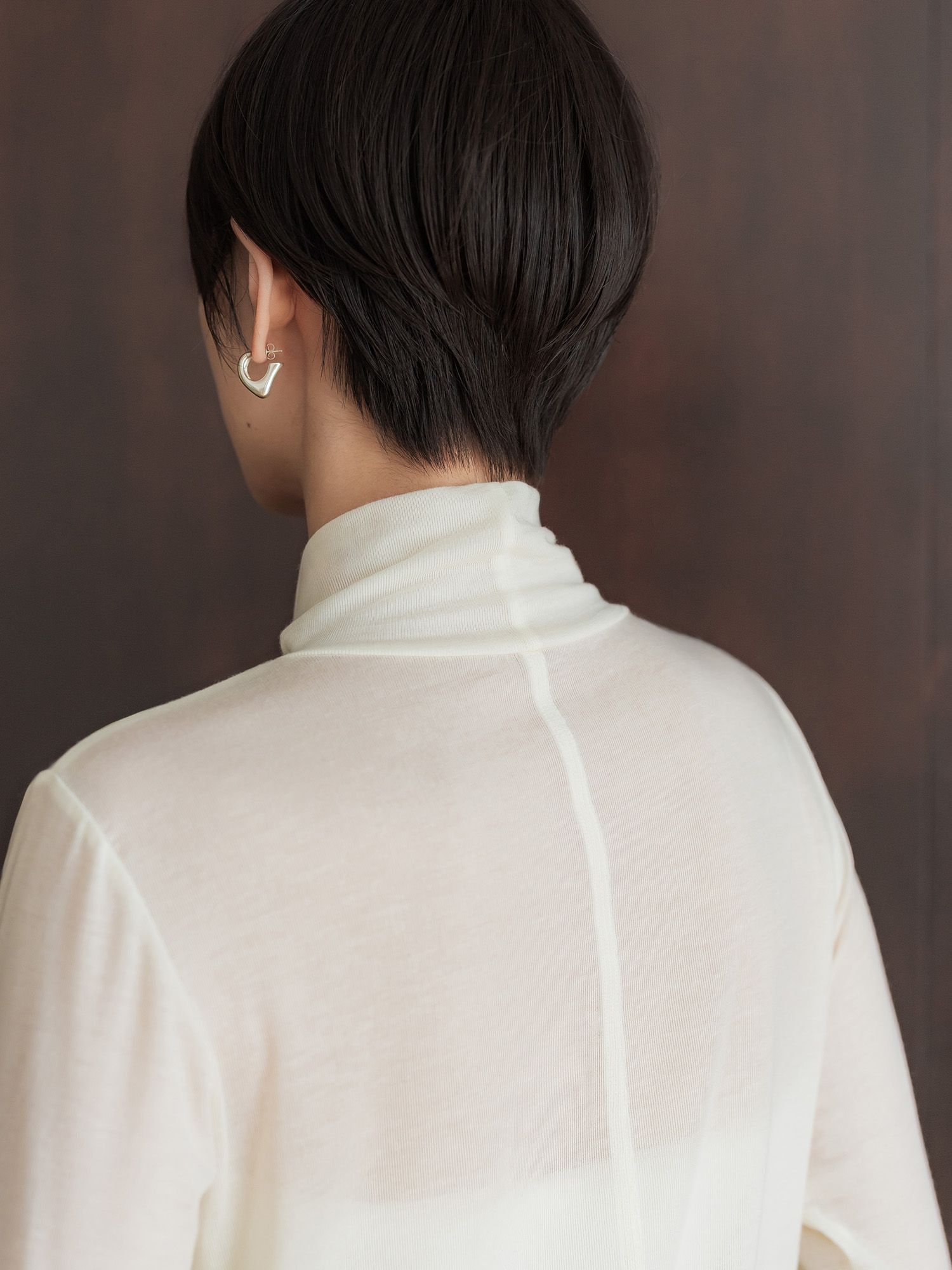 シルクブレンドハイネックトップス