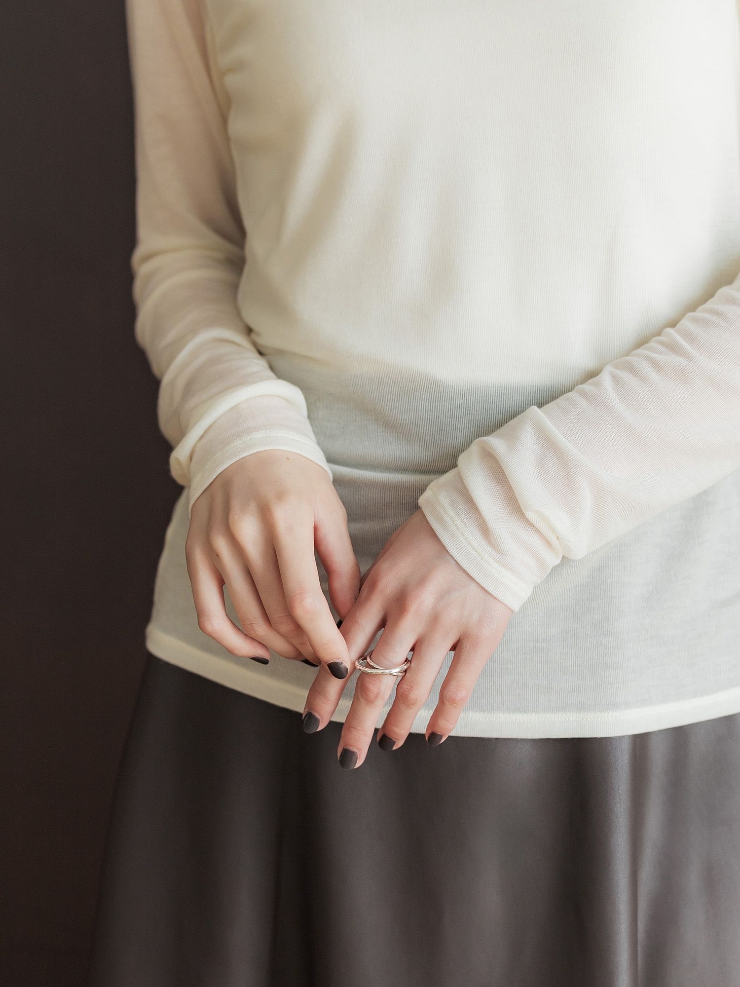 シルクブレンドハイネックトップス