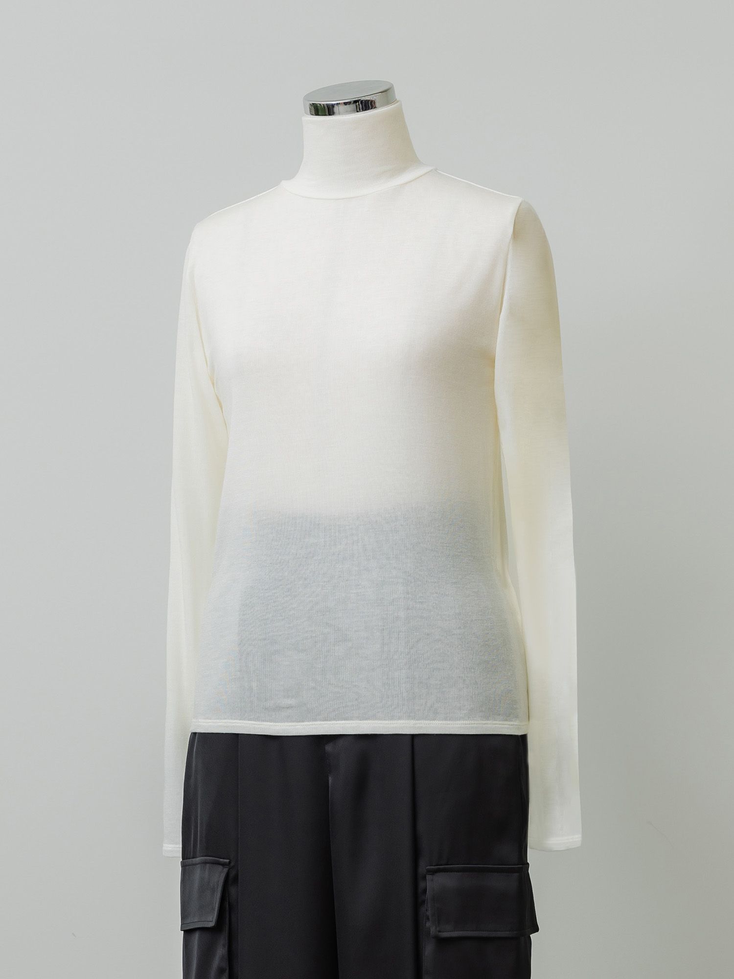 シルクブレンドハイネックトップス