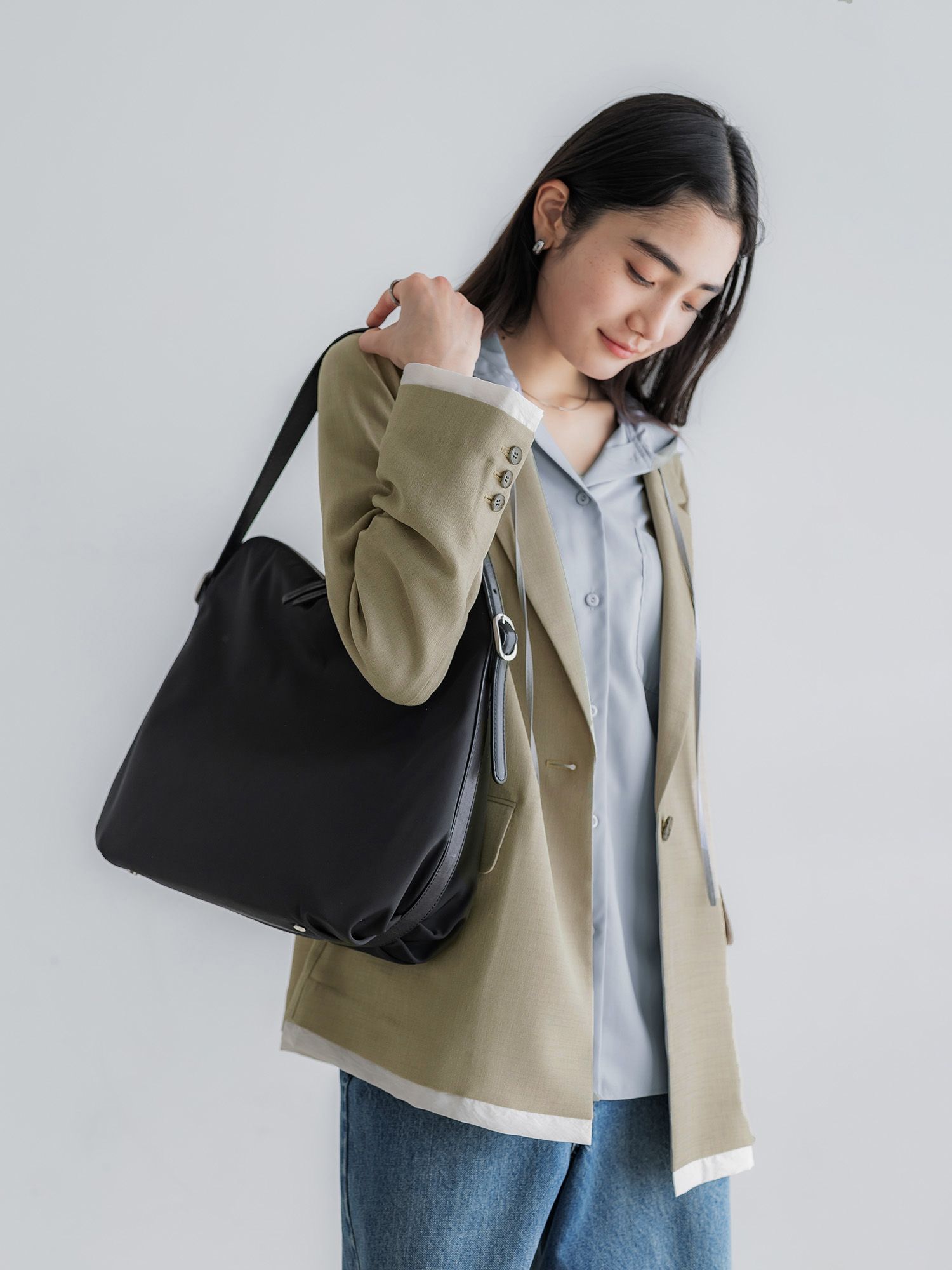 ナイロンレザーショルダーバッグ