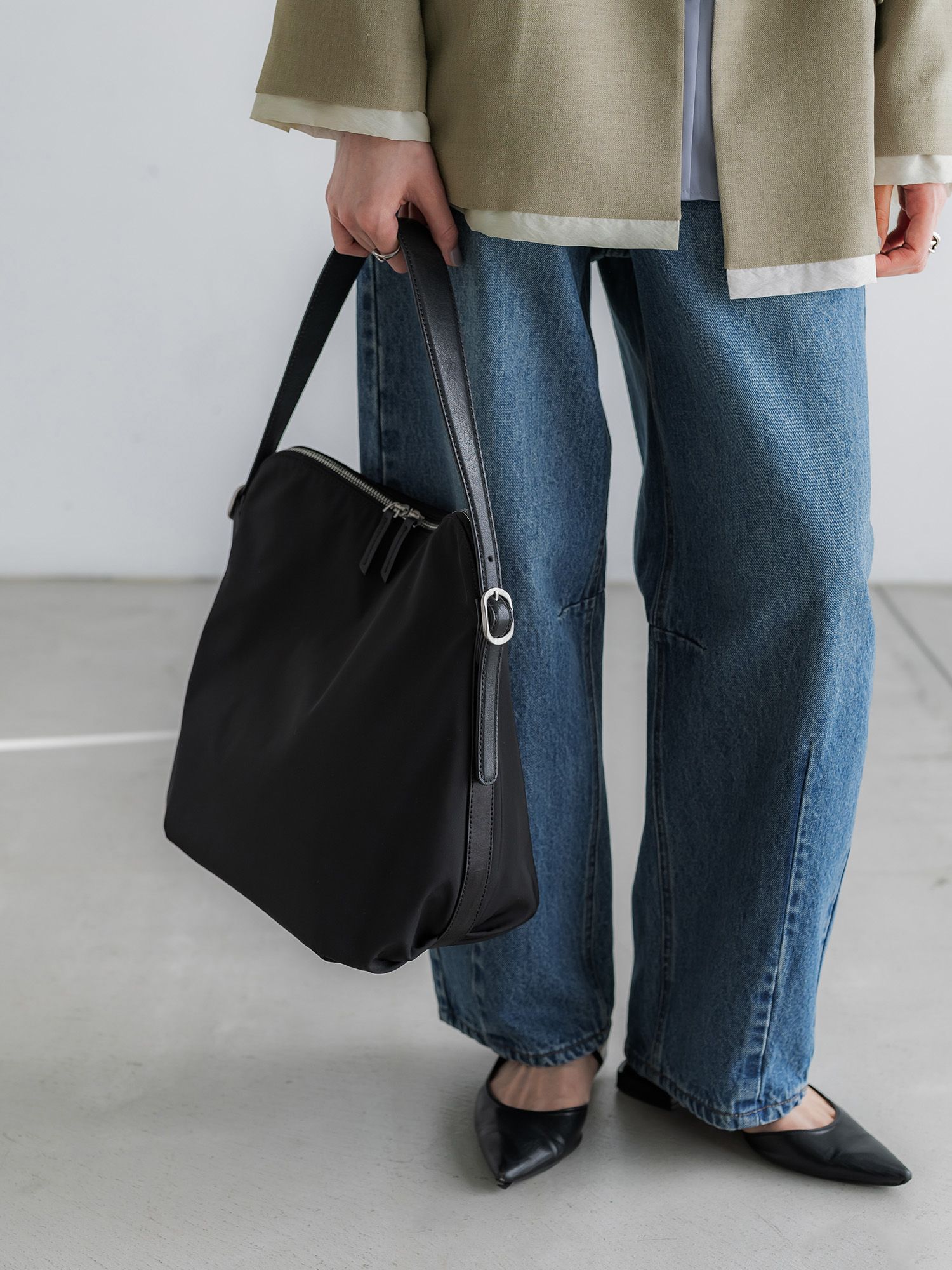 ナイロンレザーショルダーバッグ