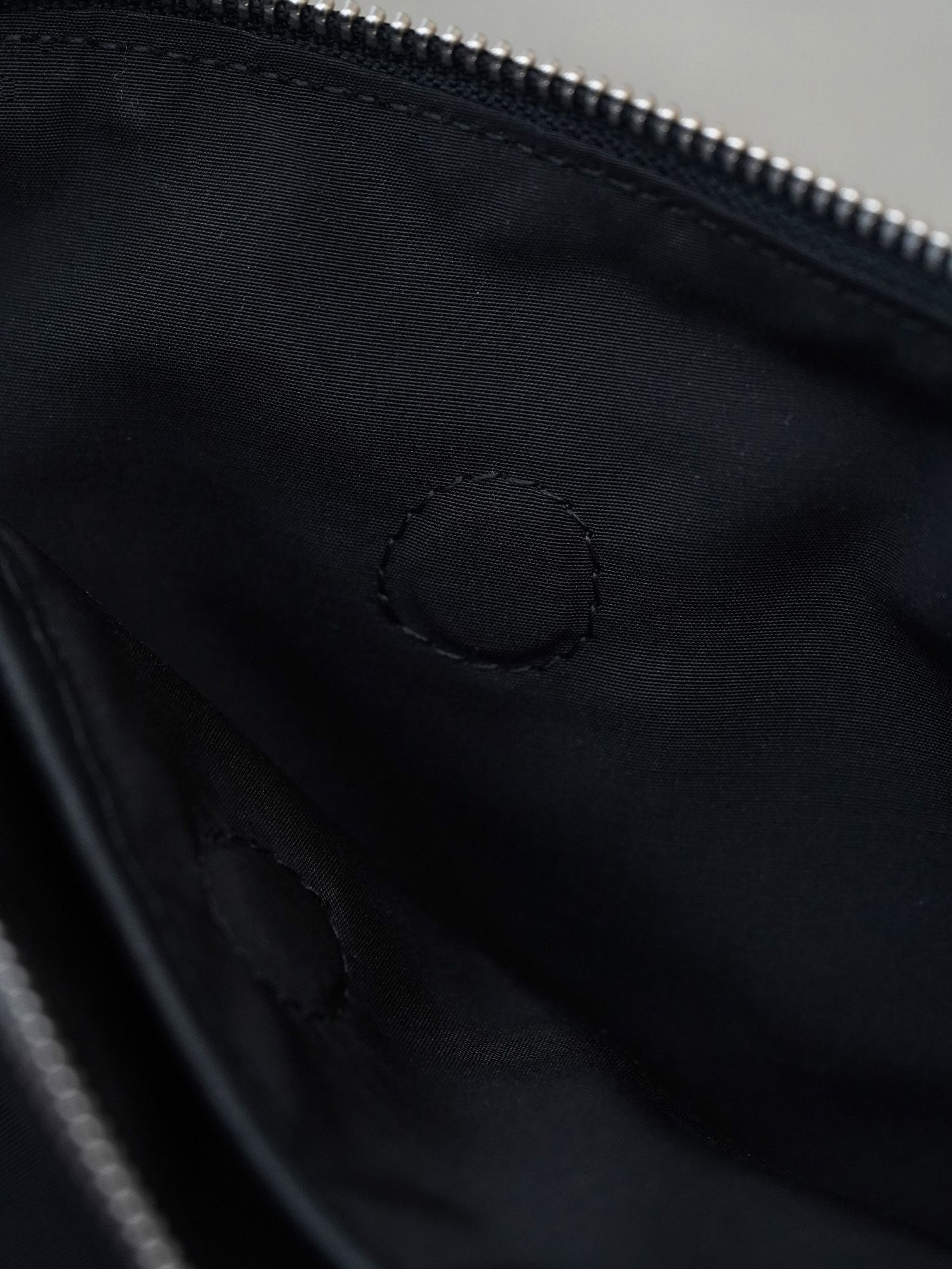 ナイロンレザーショルダーバッグ