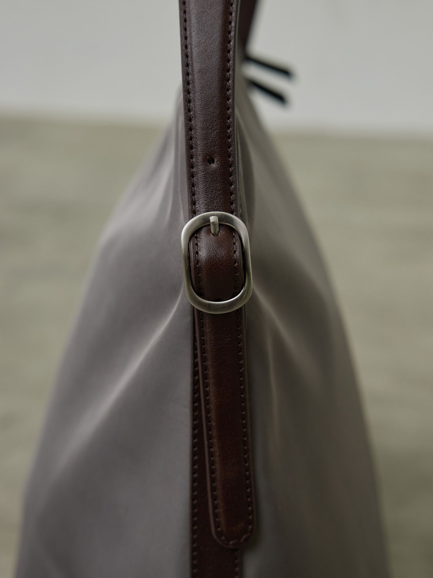 ナイロンレザーショルダーバッグ