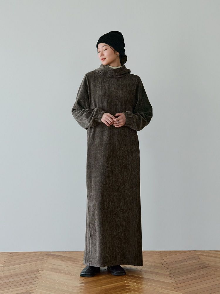 crewre online shop / ベルベットフードワンピース