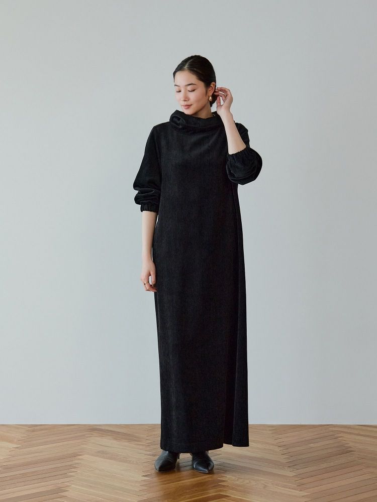 crewre online shop / ベルベットフードワンピース