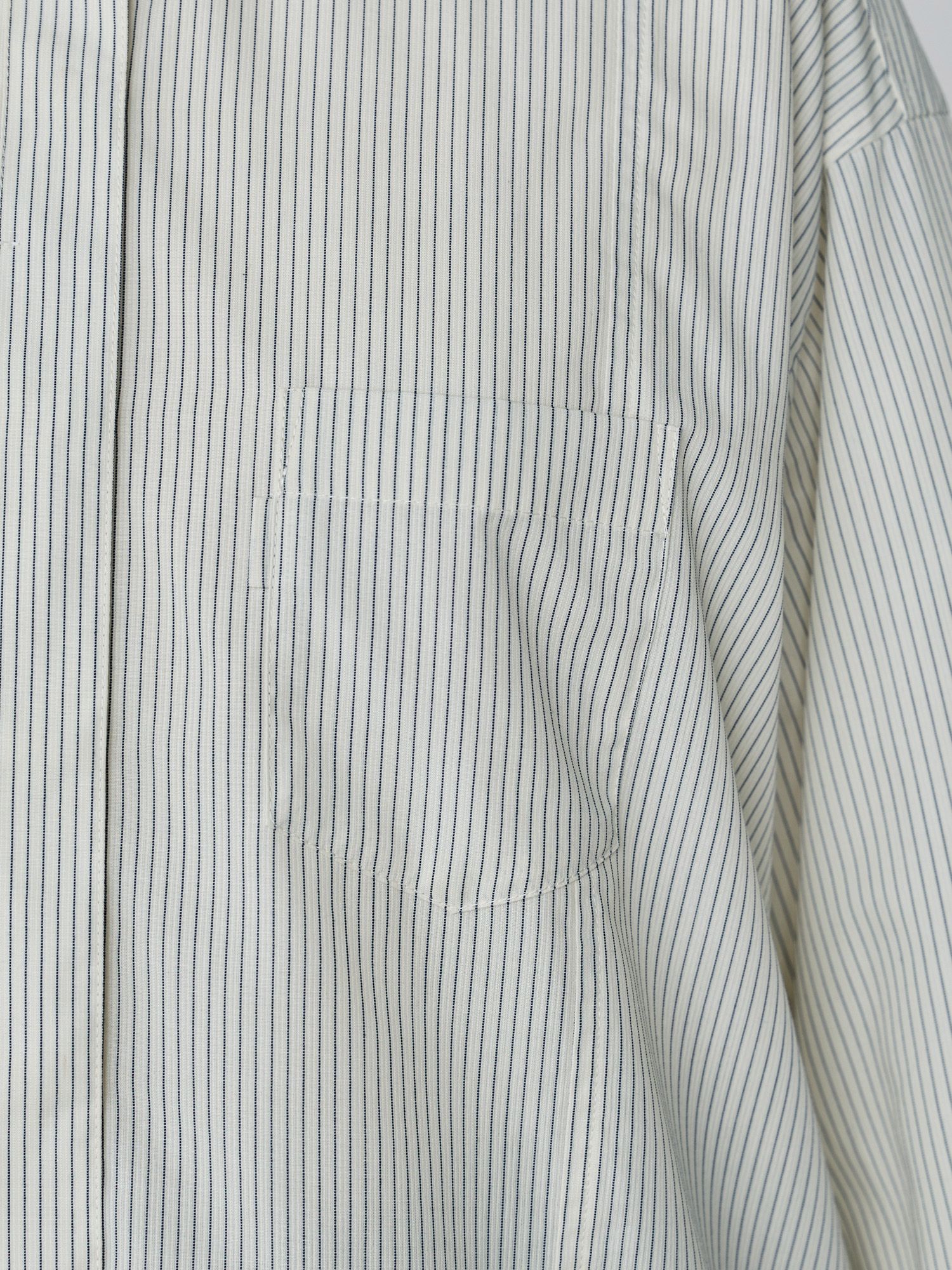 ストライプパネルシームシャツ