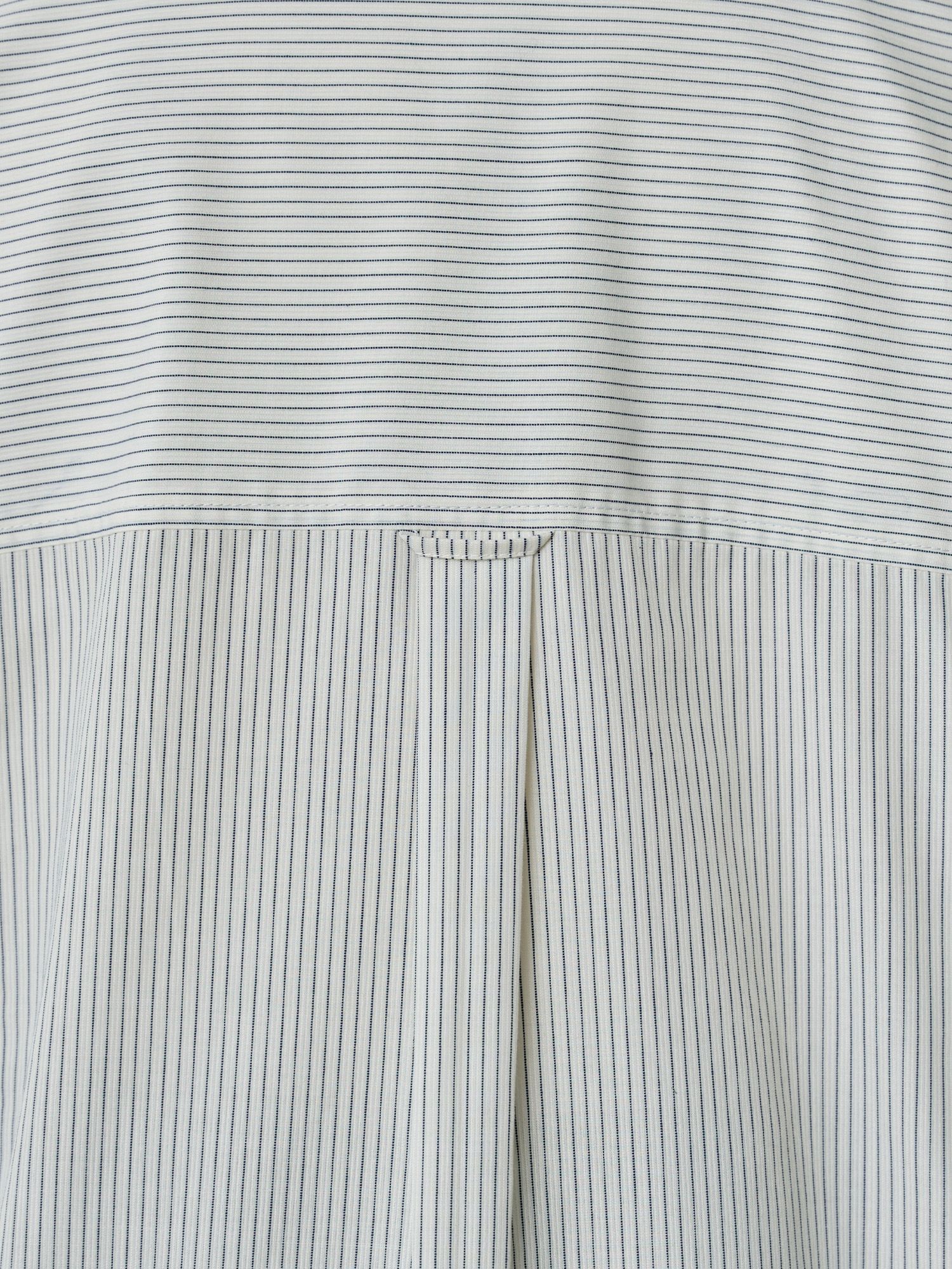 ストライプパネルシームシャツ