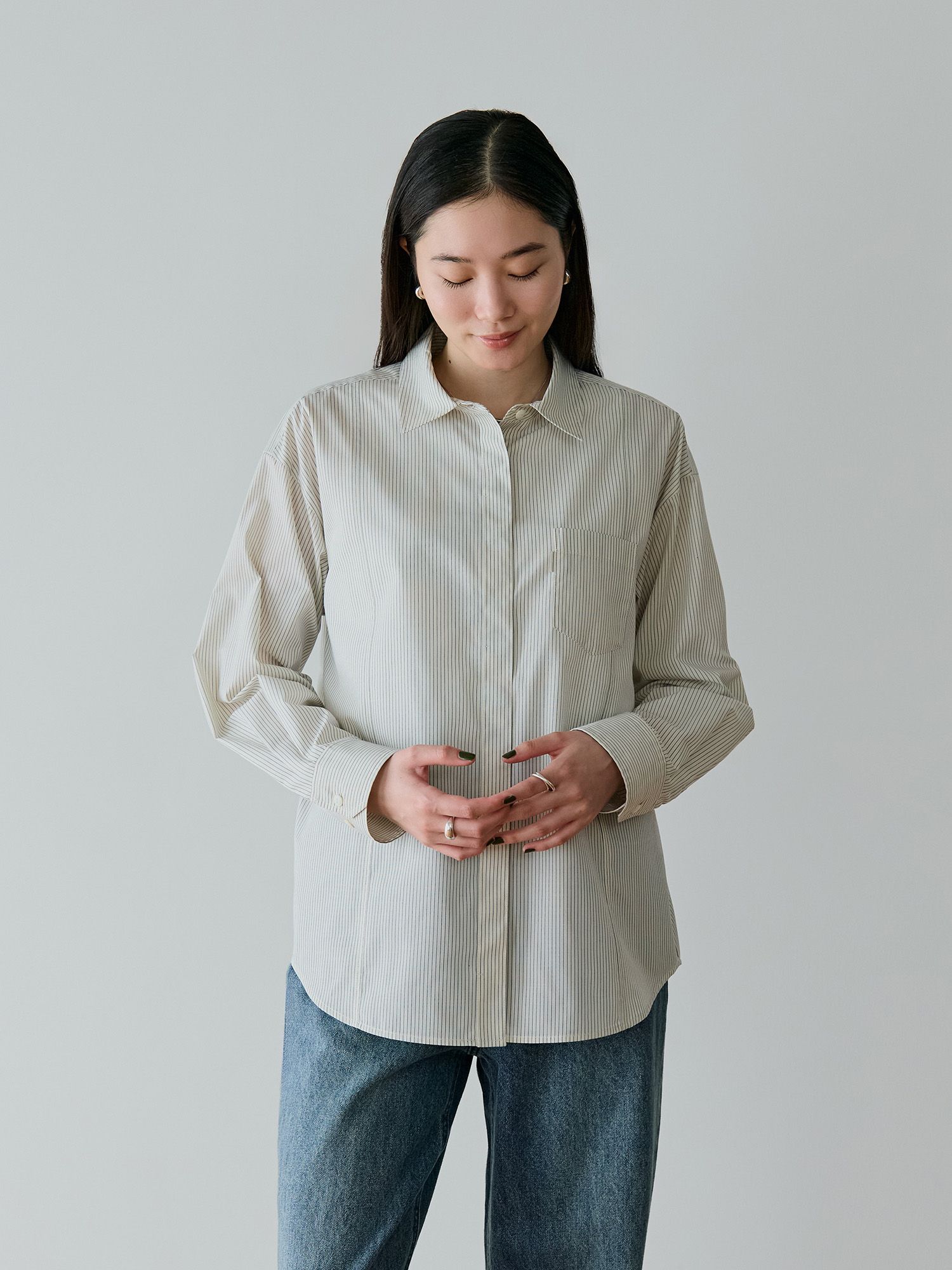 ストライプパネルシームシャツ