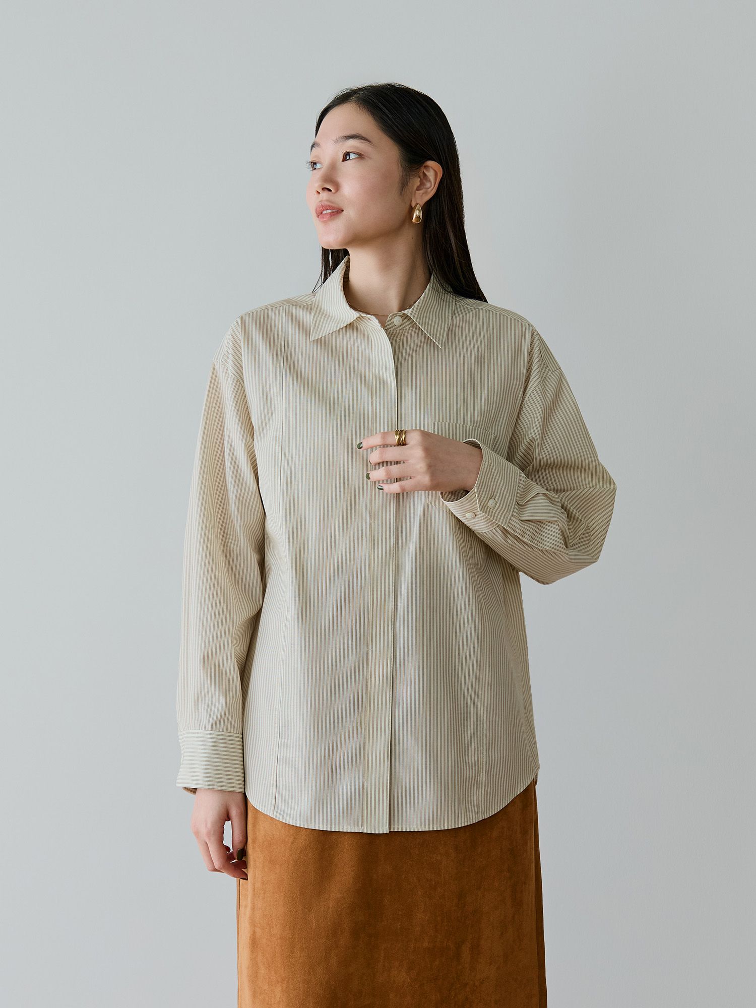 ストライプパネルシームシャツ
