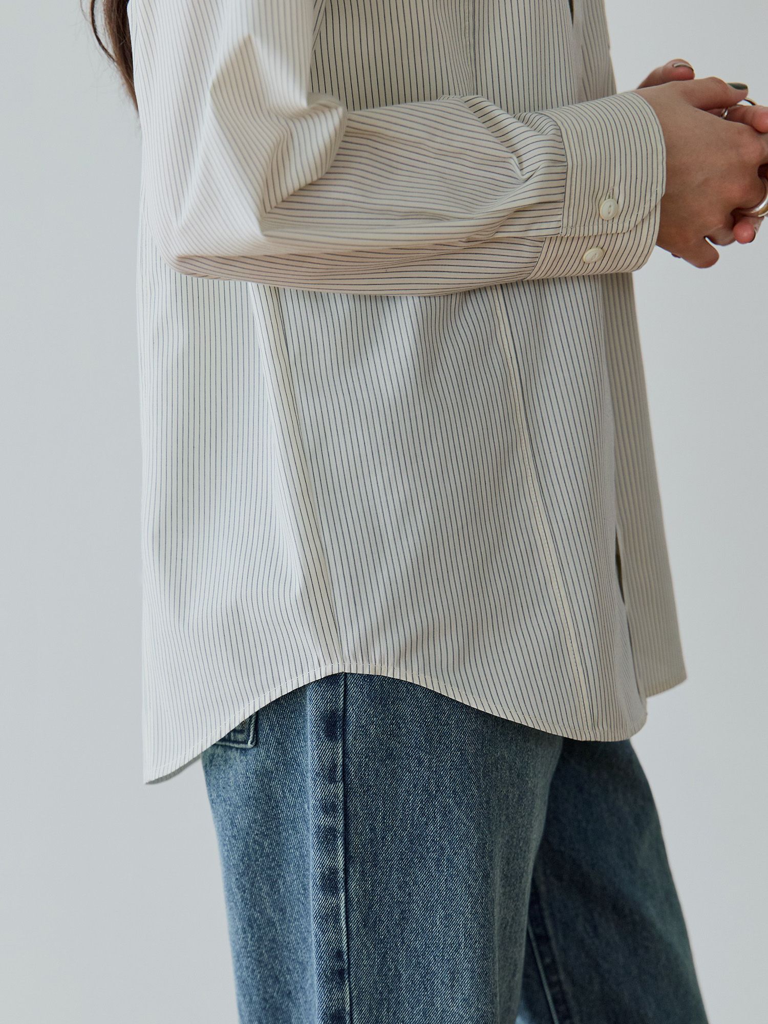 ストライプパネルシームシャツ