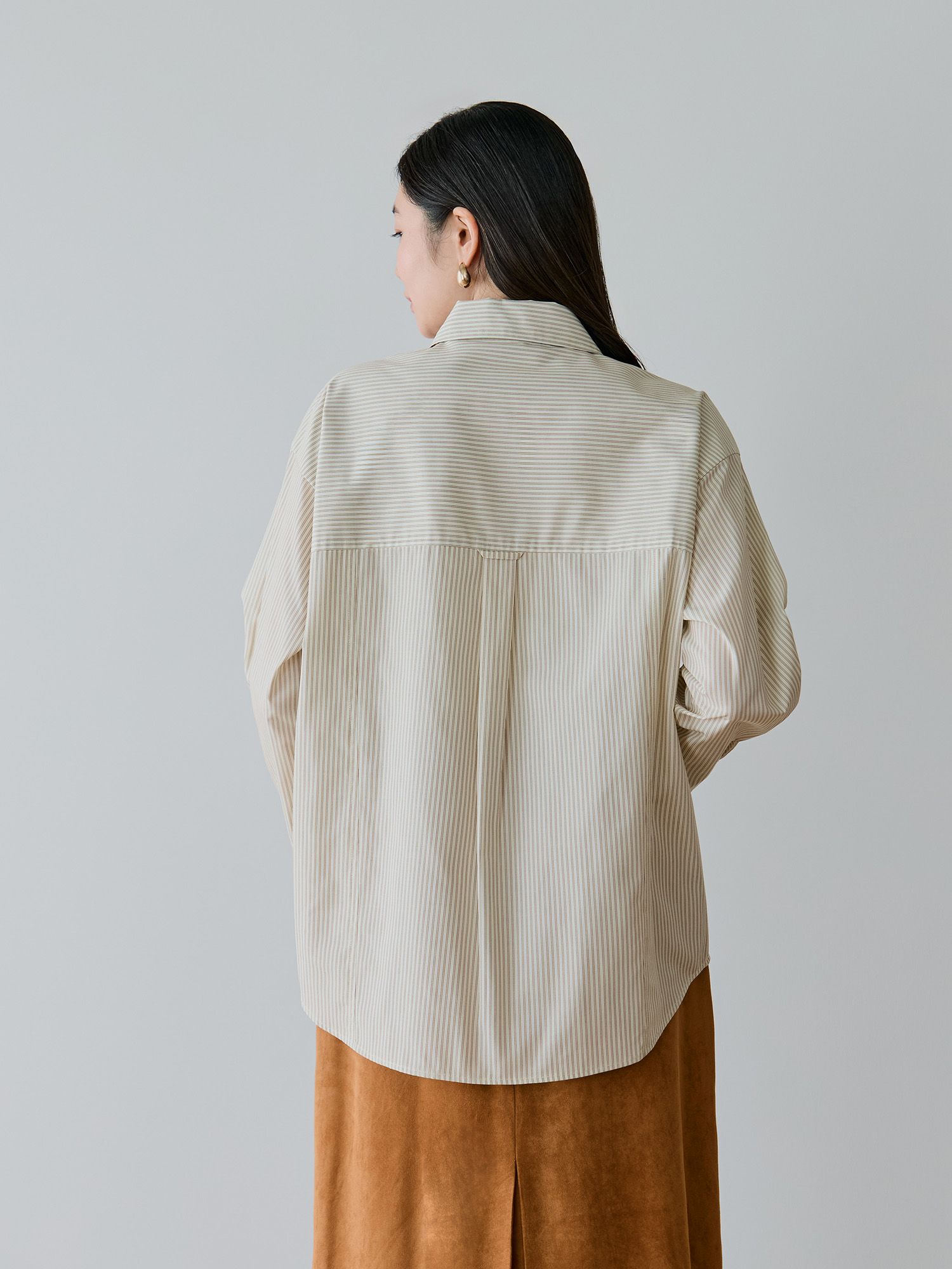 ストライプパネルシームシャツ
