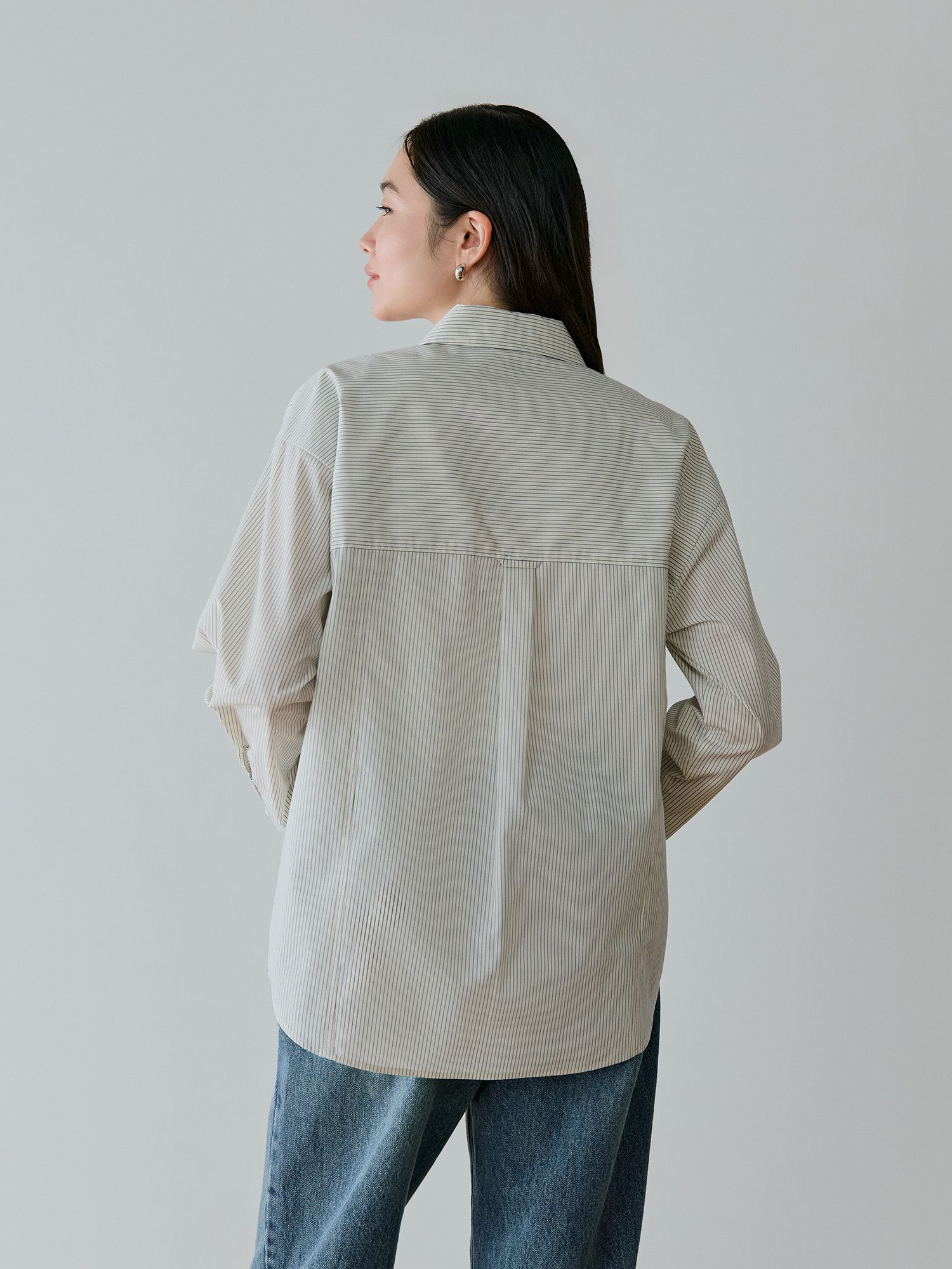 ストライプパネルシームシャツ
