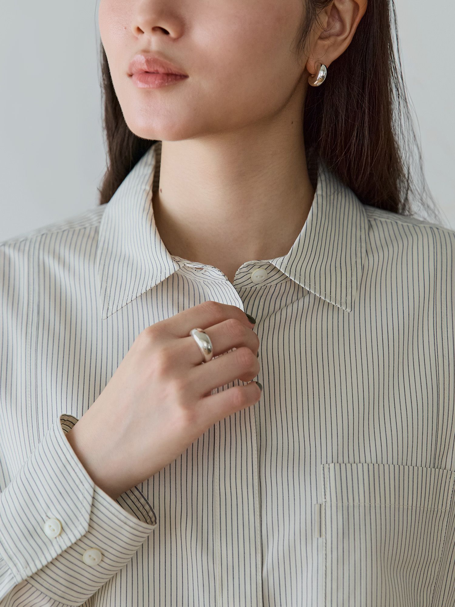 ストライプパネルシームシャツ