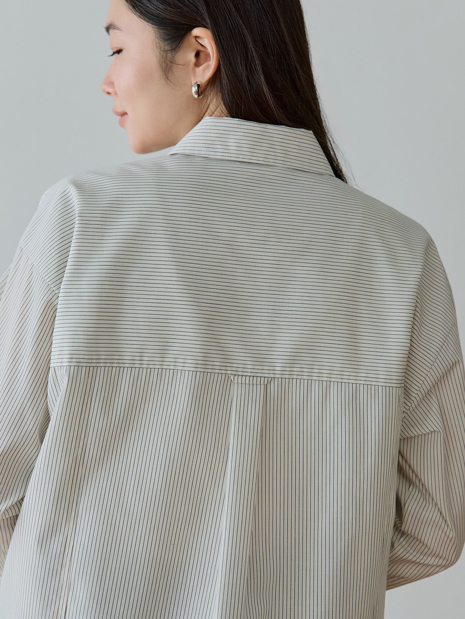ストライプパネルシームシャツ