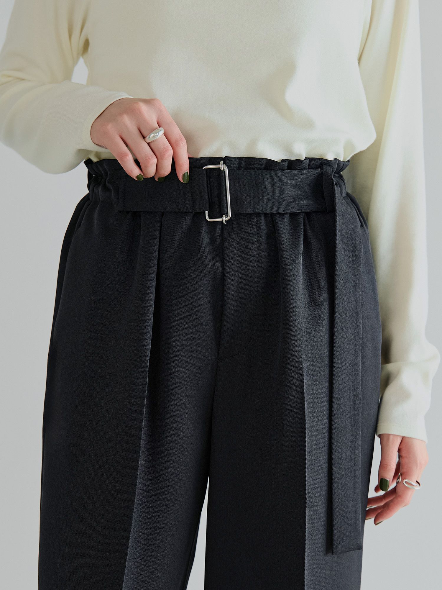 フリーウエストベルテッドパンツ