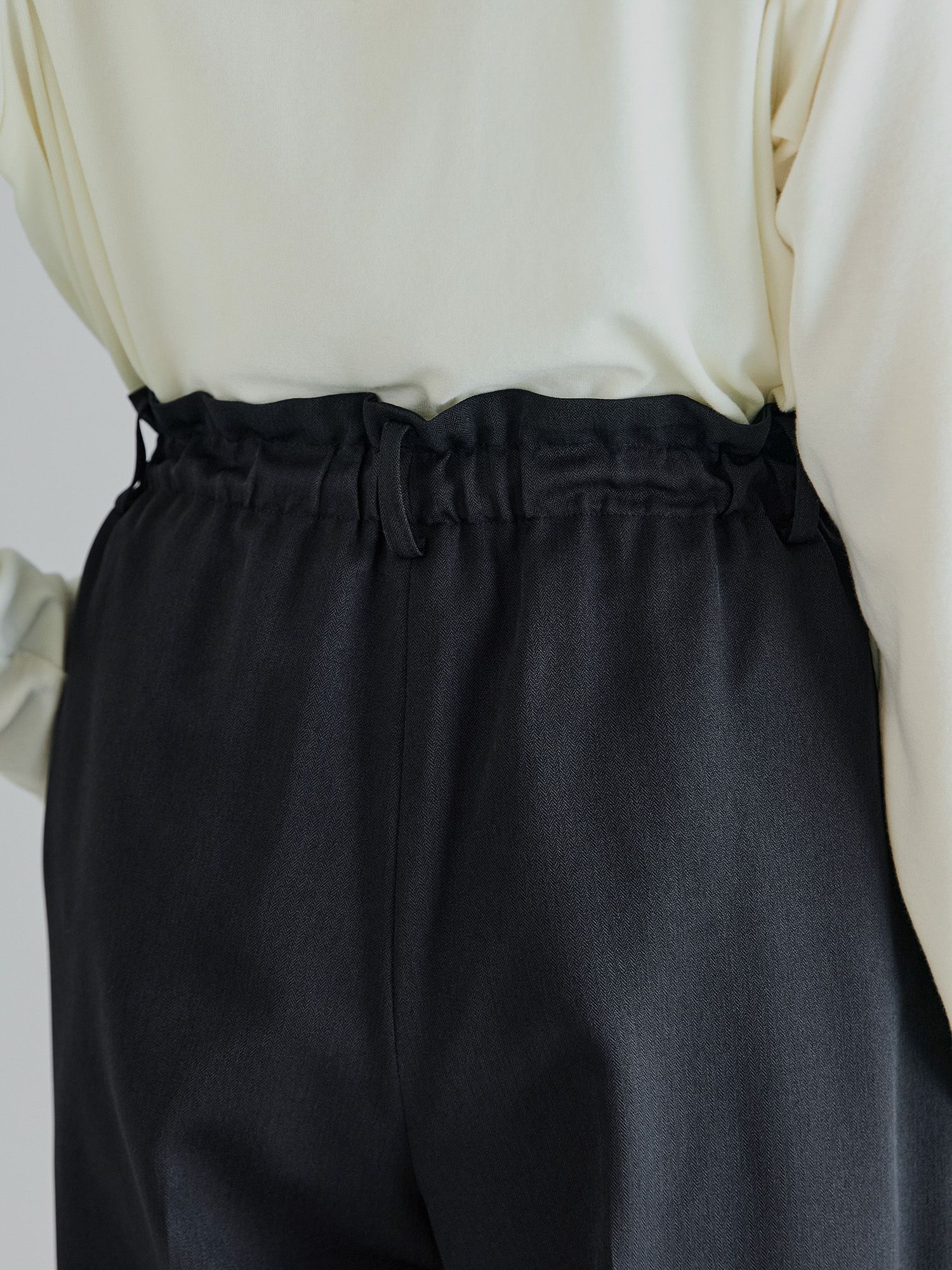 フリーウエストベルテッドパンツ