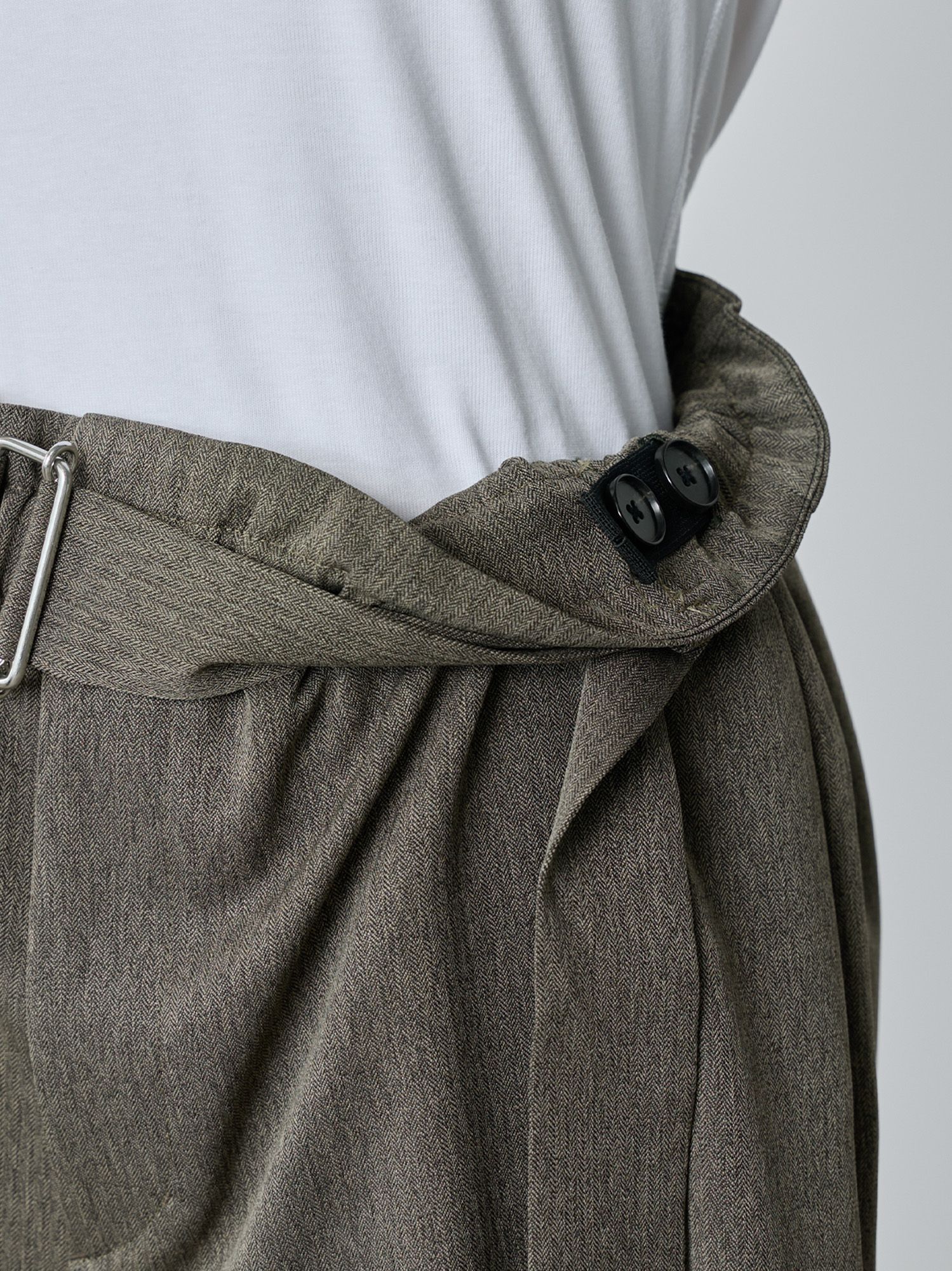 フリーウエストベルテッドパンツ