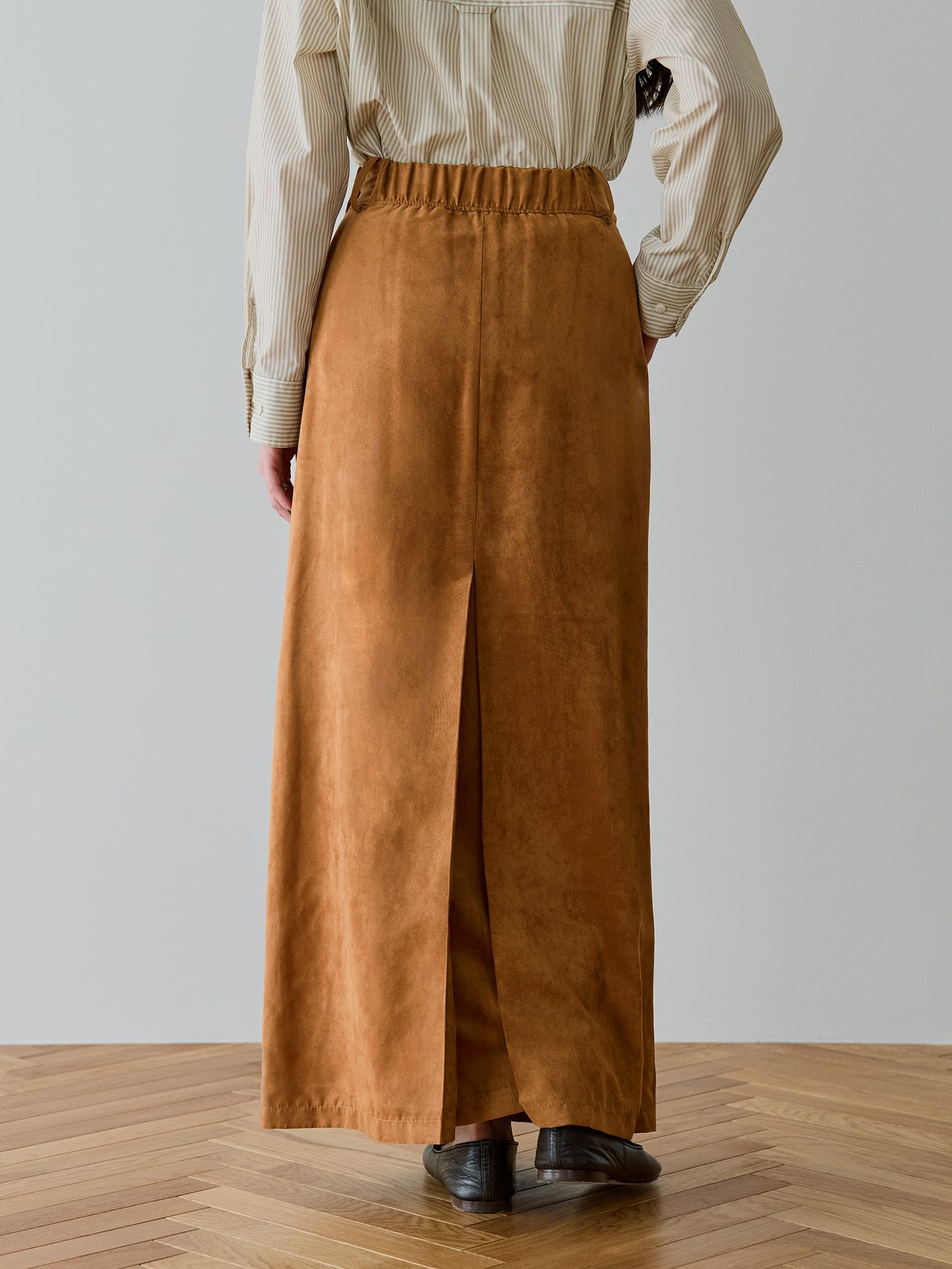 フェイクスウェードIラインスカート