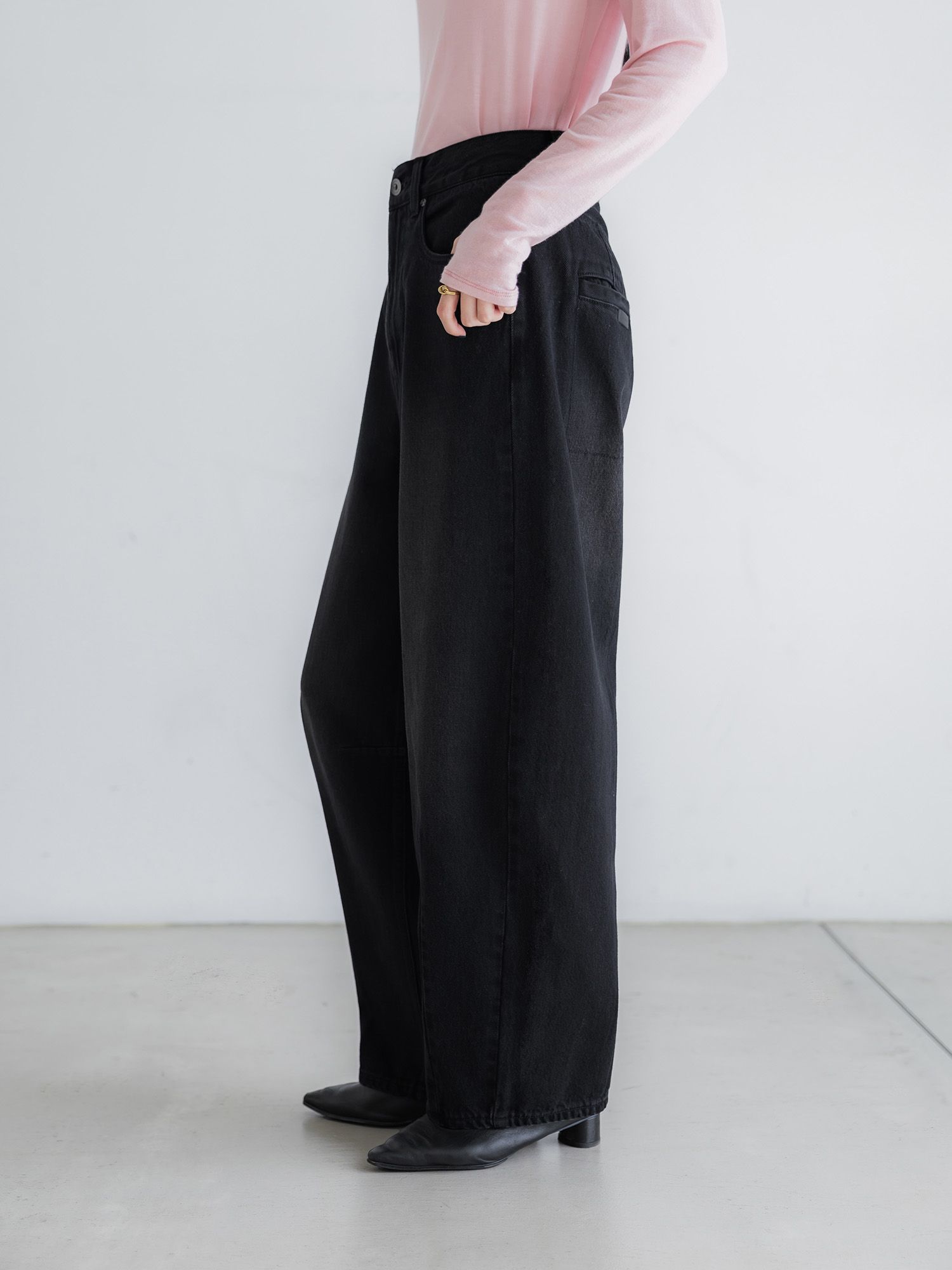 ソフトカーヴィーデニムパンツ