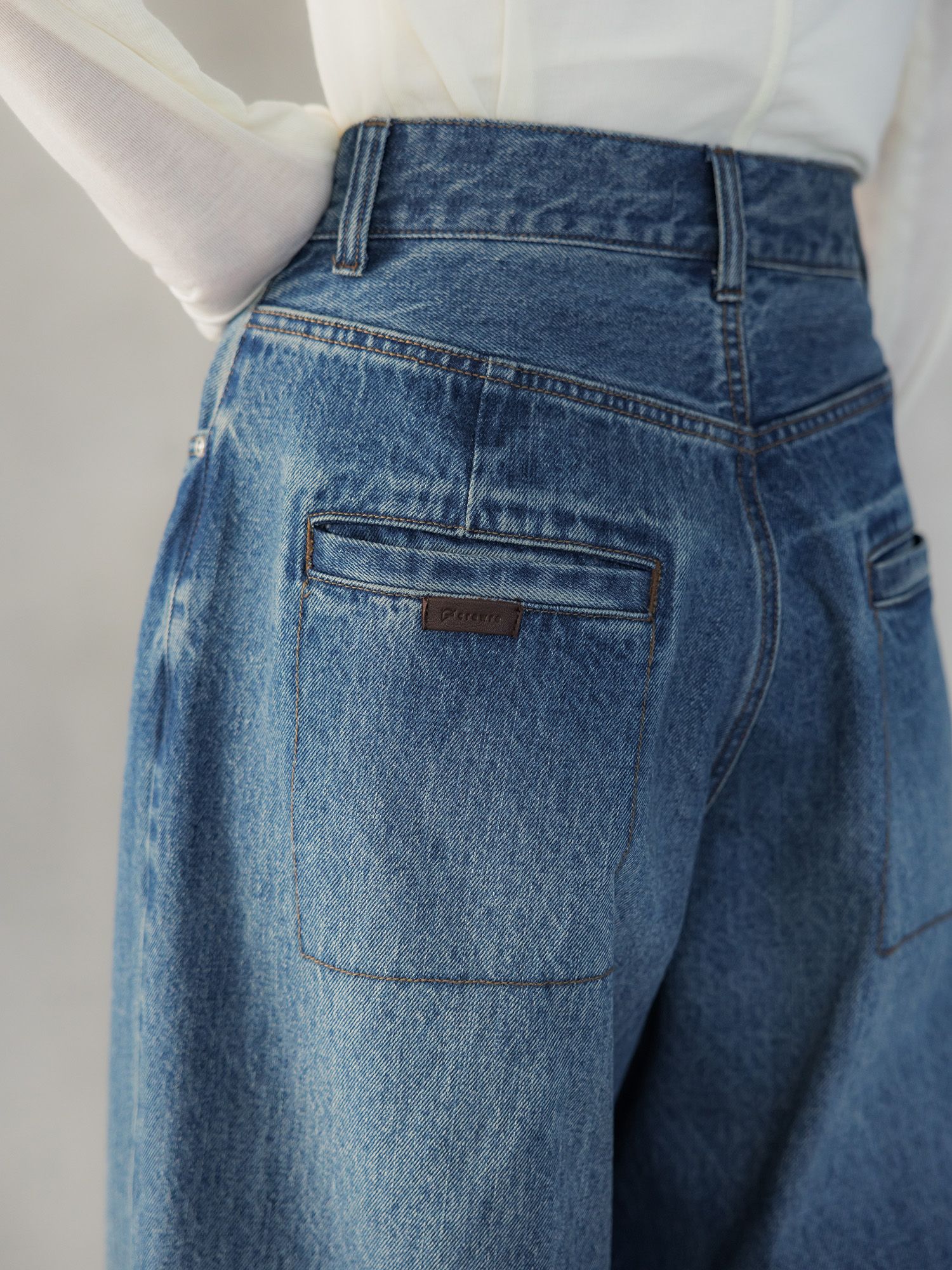 ソフトカーヴィーデニムパンツ