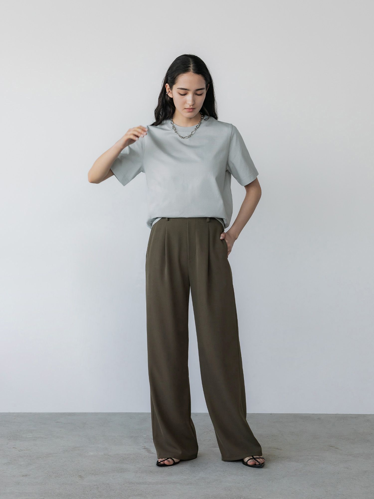 ウォーターリペレントスラックス