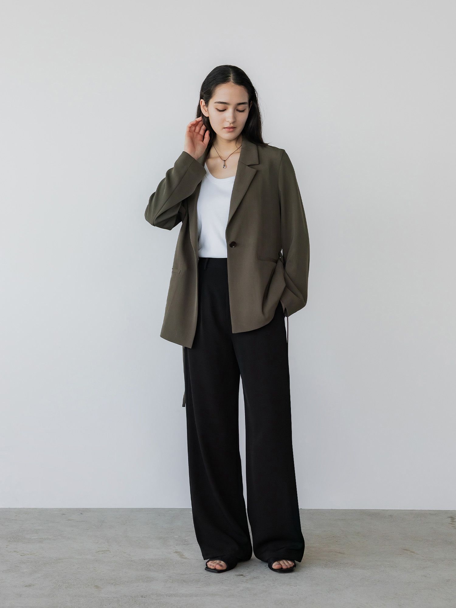 ウォーターリペレントスラックス