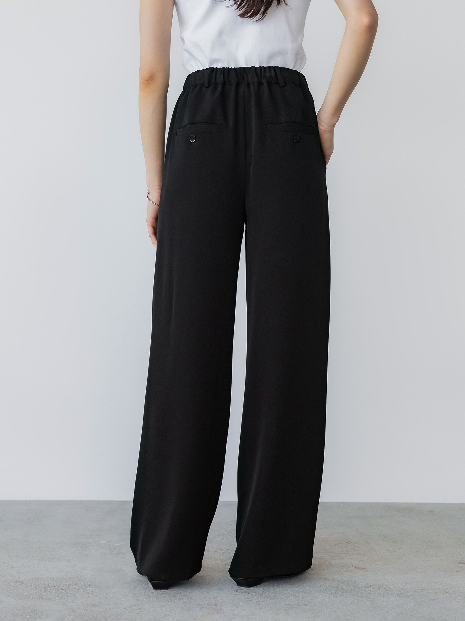 ウォーターリペレントスラックス