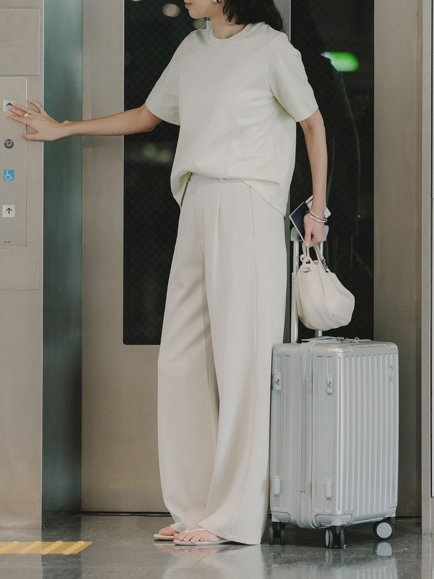 ウォーターリペレントスラックス