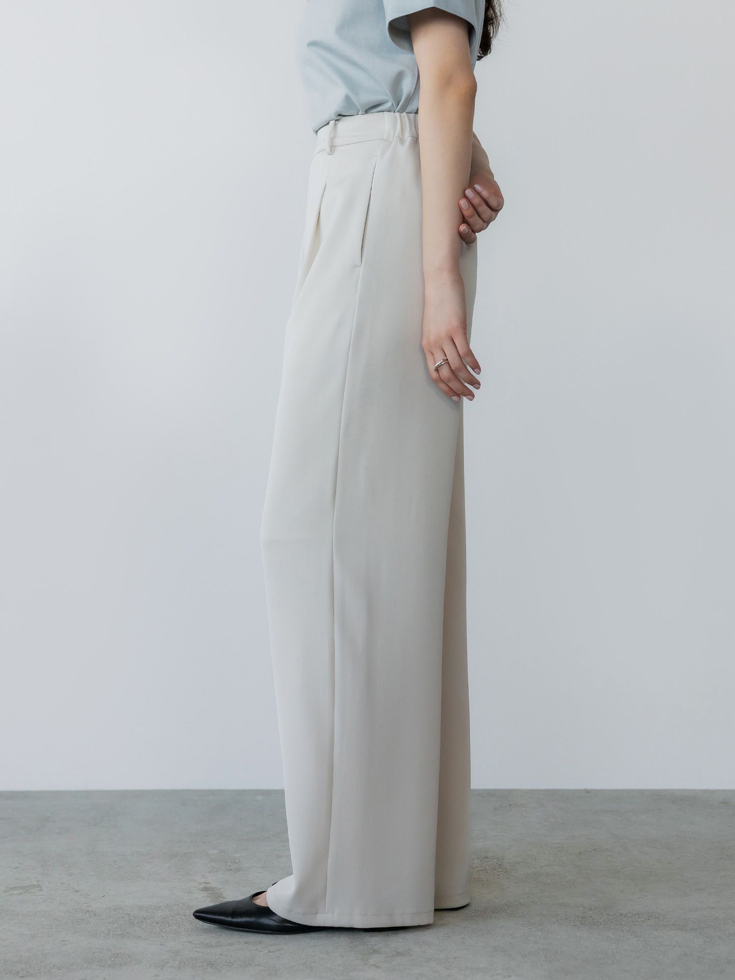 ウォーターリペレントスラックス