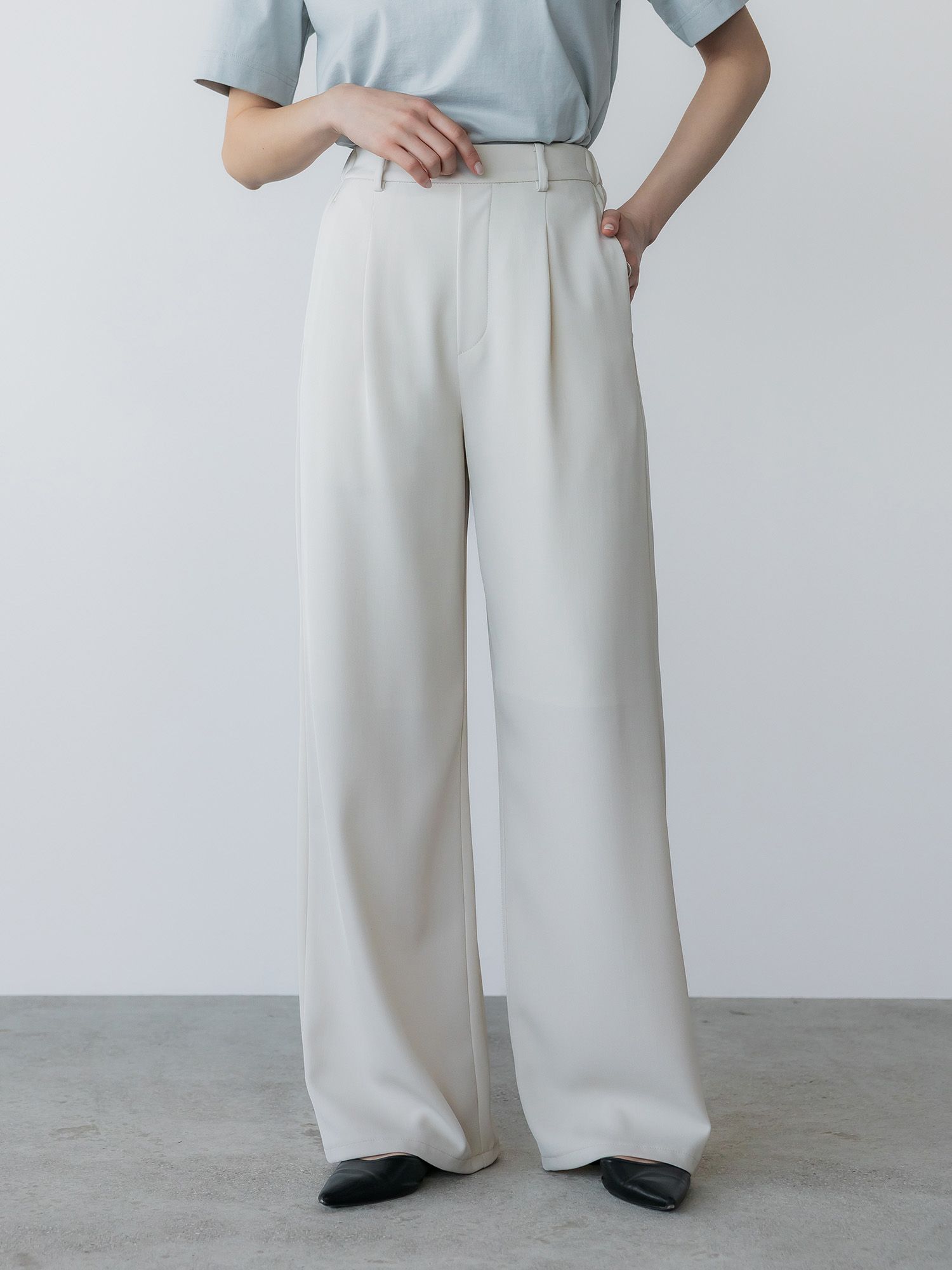 ウォーターリペレントスラックス