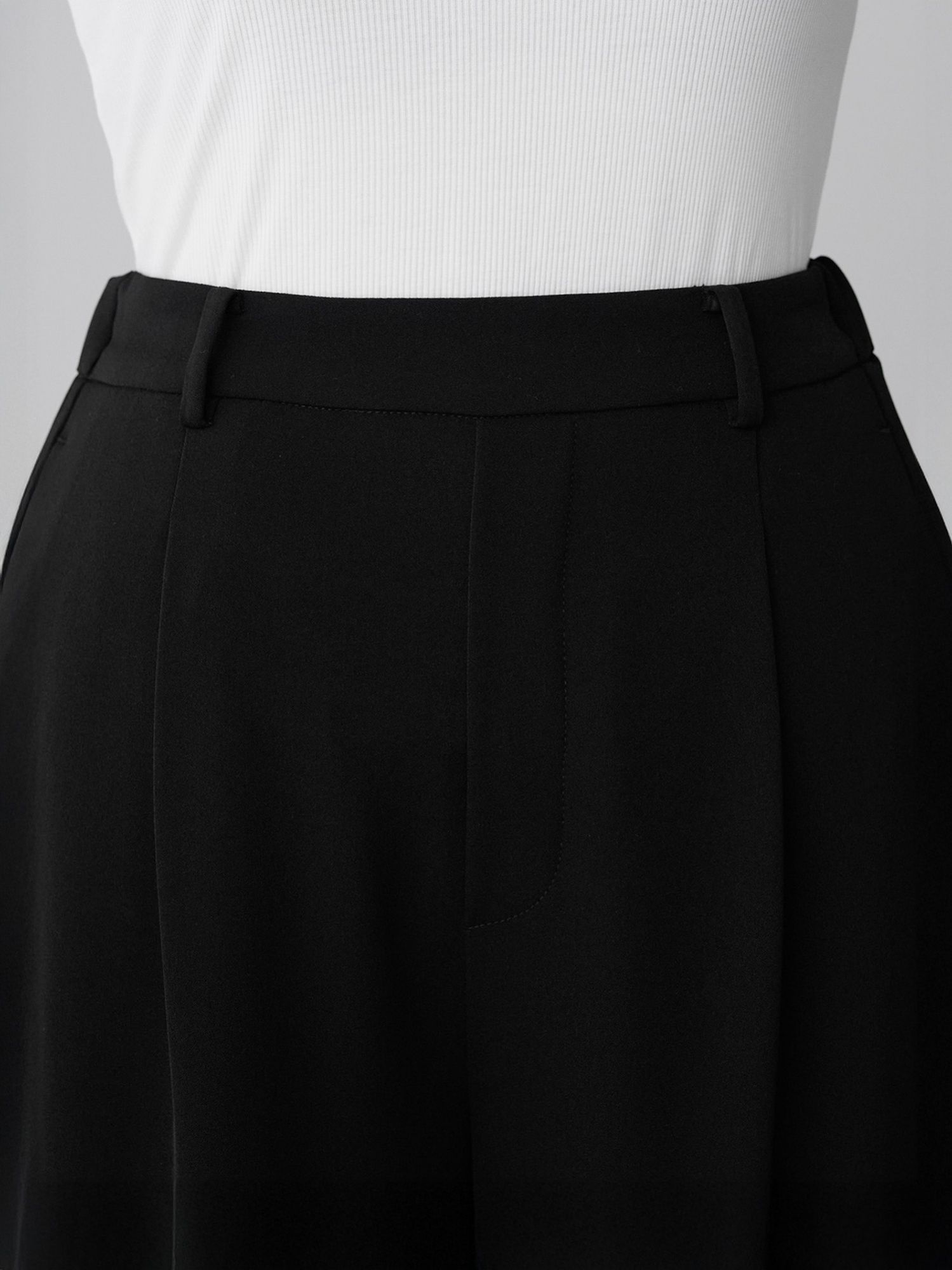 ウォーターリペレントスラックス