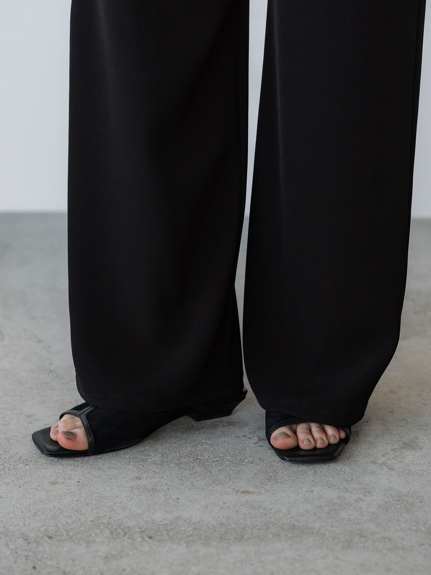 ウォーターリペレントスラックス