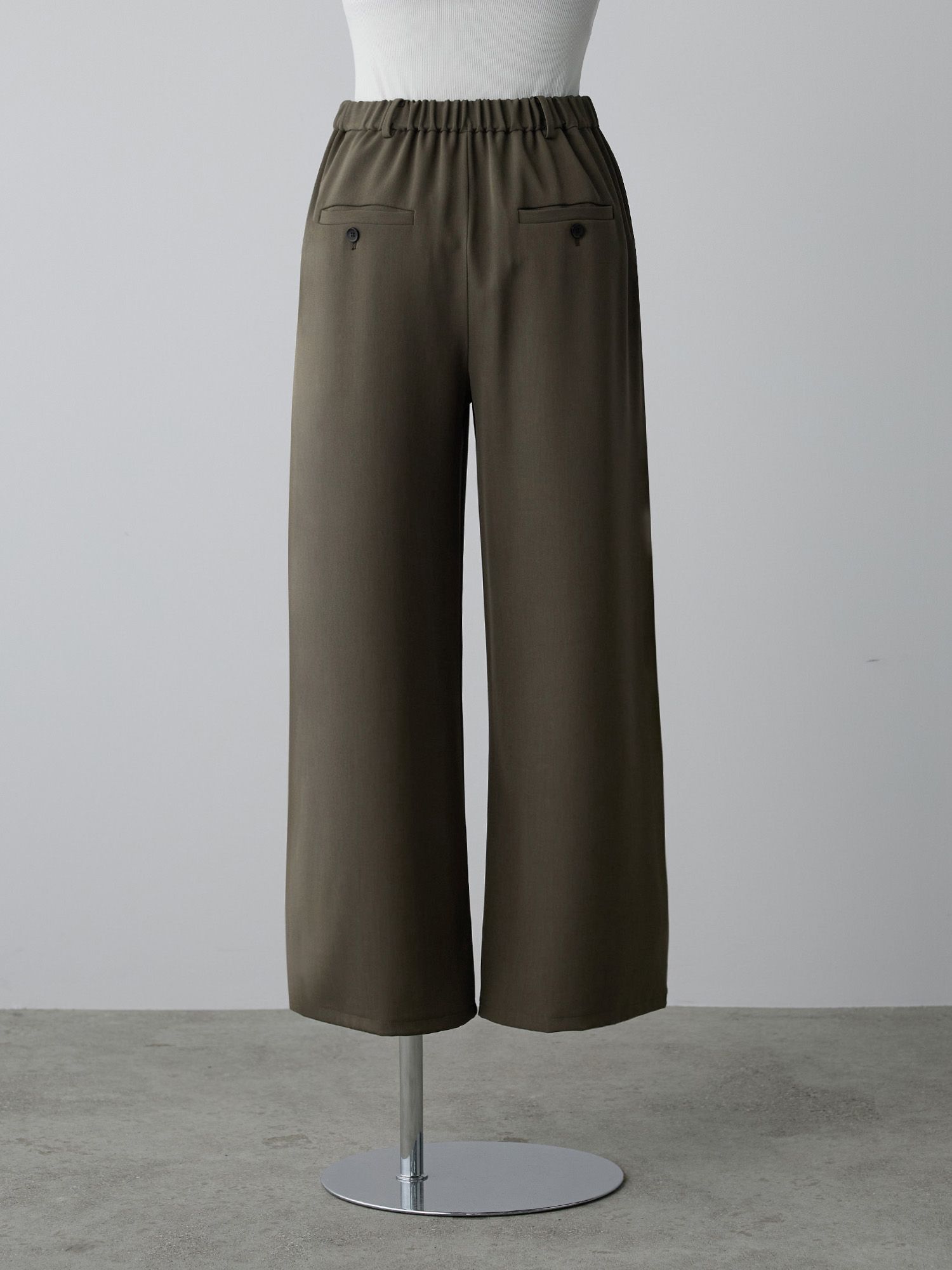 ウォーターリペレントスラックス