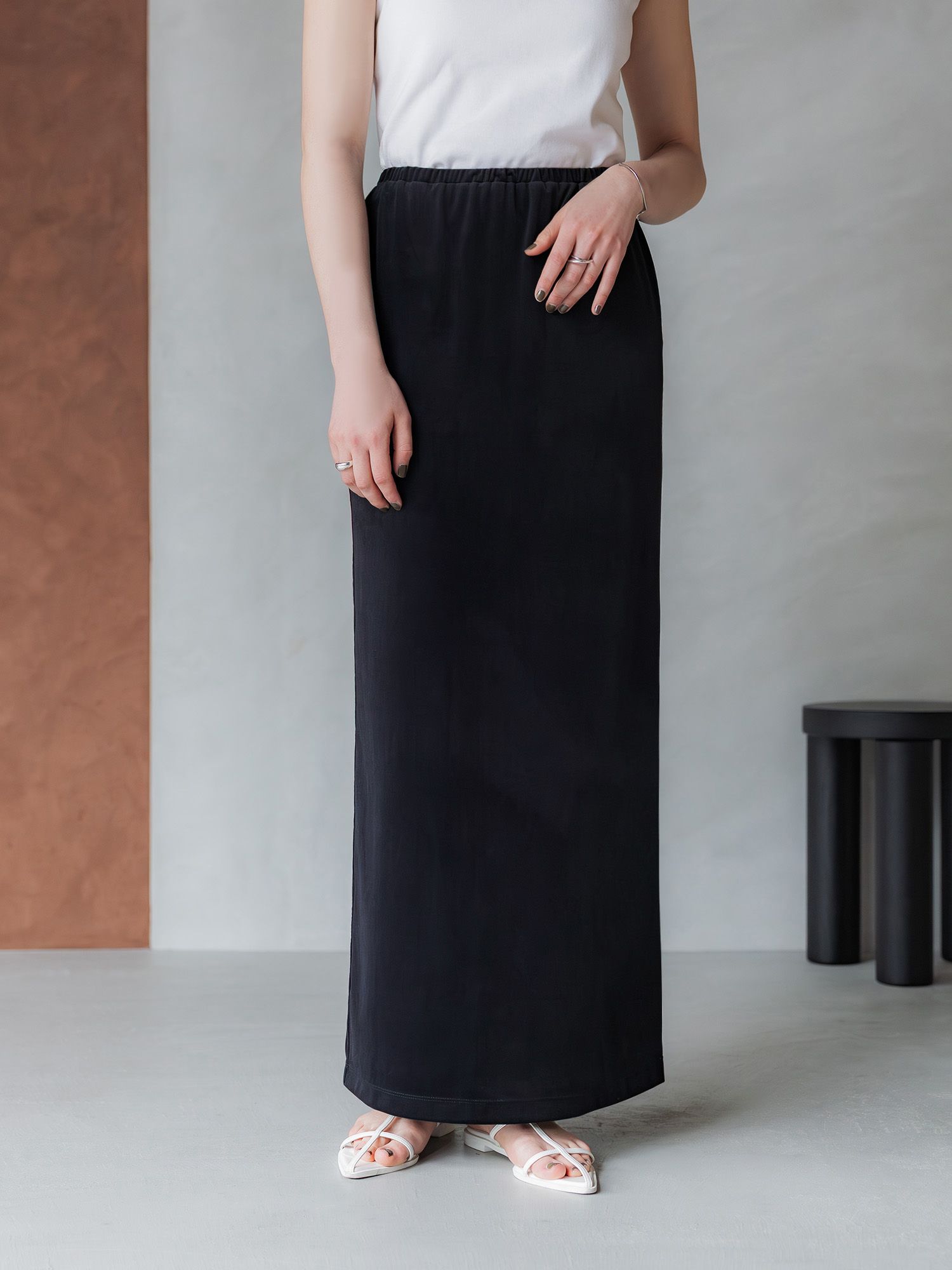 ストレッチベロアストレートスカート