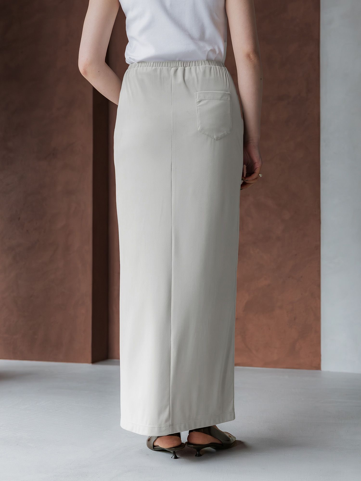 ストレッチベロアストレートスカート