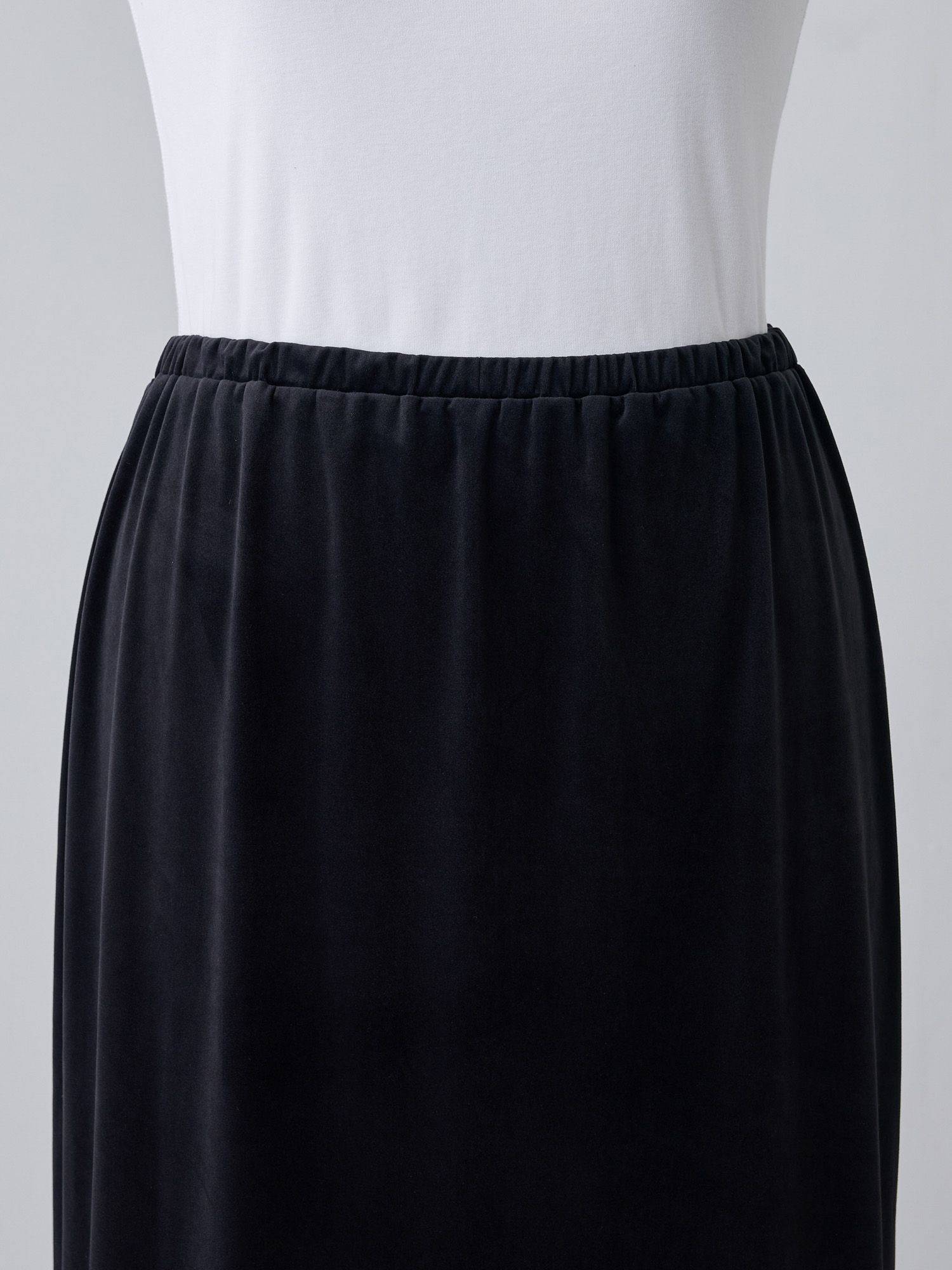 ストレッチベロアストレートスカート