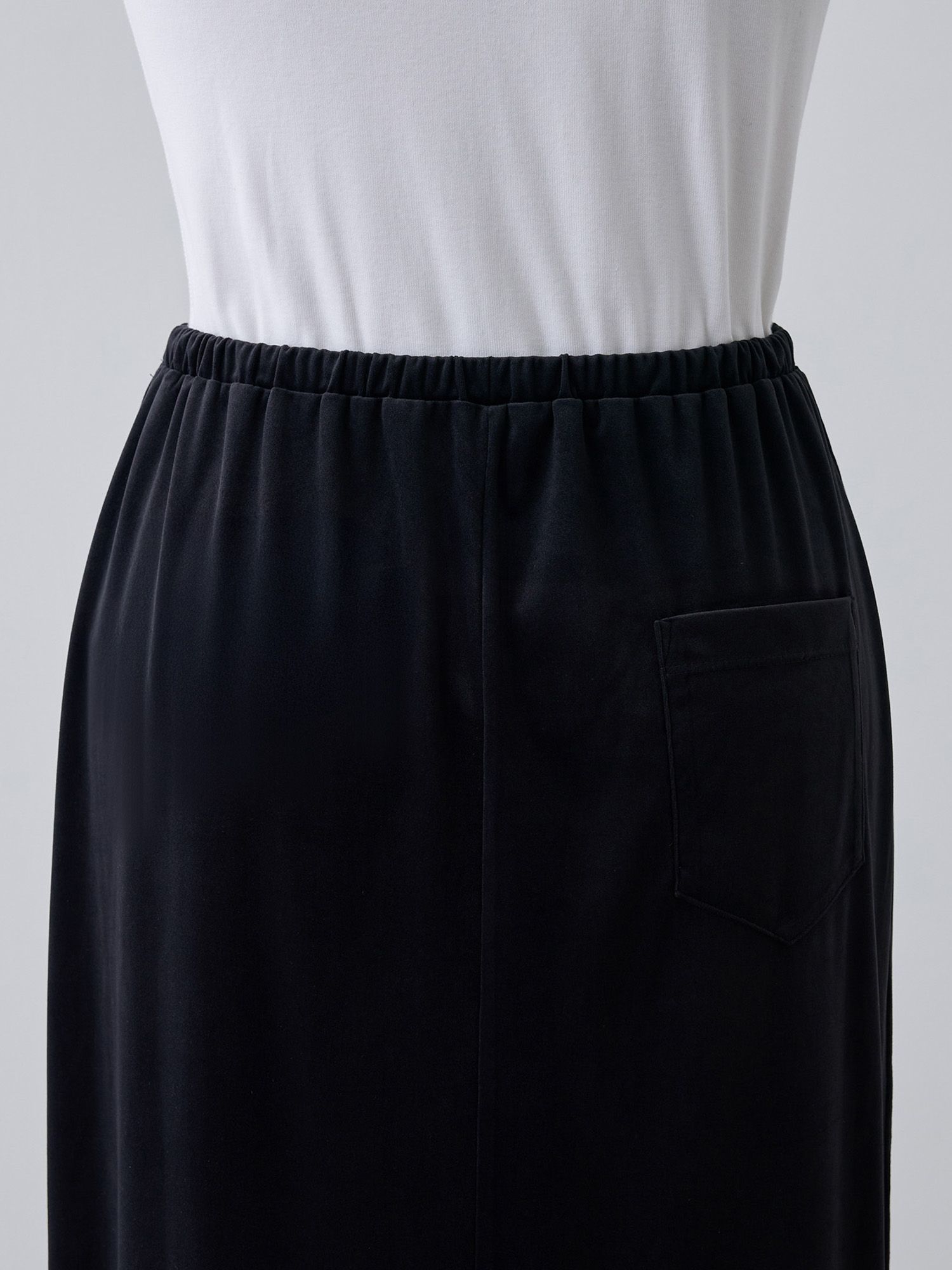 ストレッチベロアストレートスカート